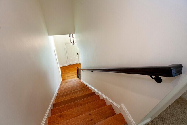 Building Photo - 8819 Provence Village Ln