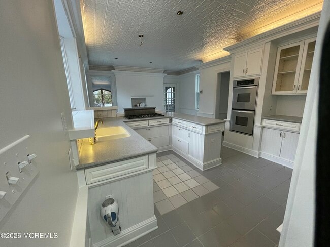 Building Photo - 211 Cedar Ave