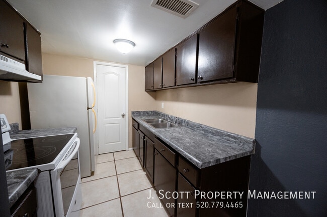 Building Photo - 1432 N 54th Ave