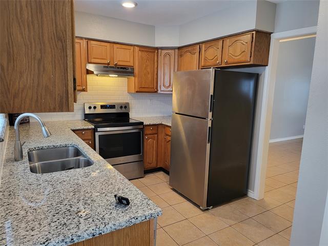 Building Photo - 3335 Briaroaks Dr