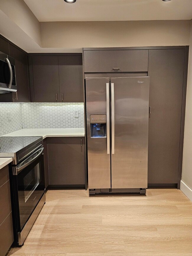 Building Photo - 3190 Leewood Terrace