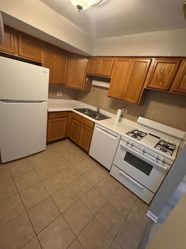 Building Photo - 1477 N Winslowe Dr
