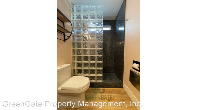Building Photo - 2 br, 1 bath House - 1102 Cedar Creek Dr U...
