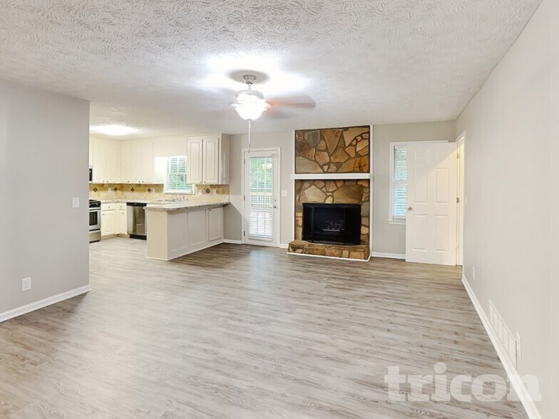 Building Photo - 145 Victoria Station