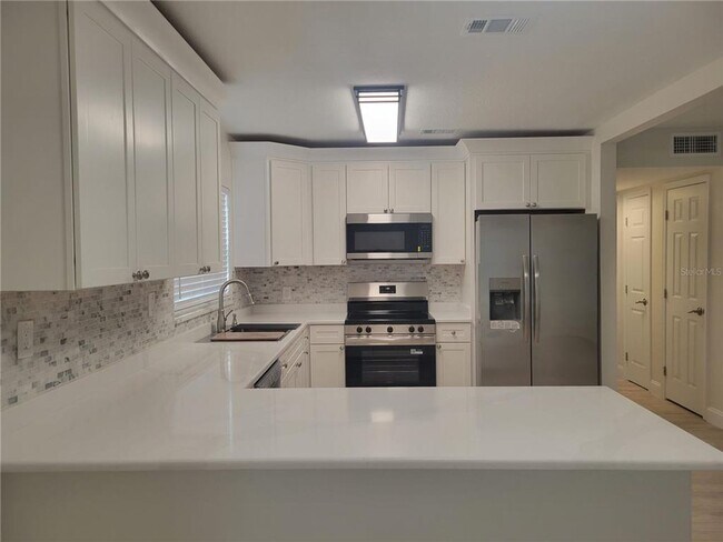 Building Photo - 6412 Wingfoot Cir
