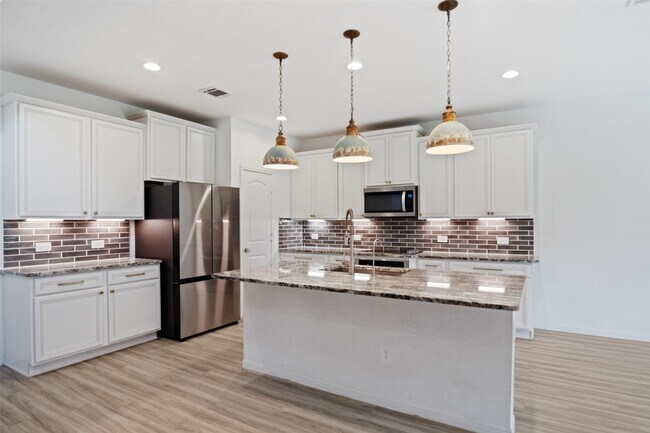 Building Photo - 105 Whelan Ln