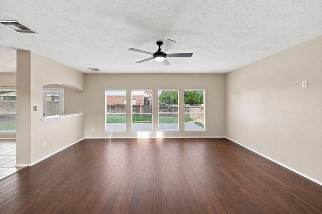 Building Photo - 18810 Lantern Cove Ln