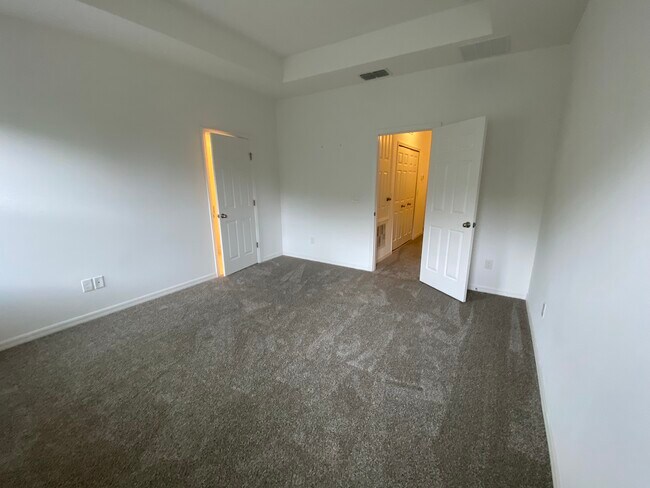 Building Photo - 2217 Sedge Grass Wy