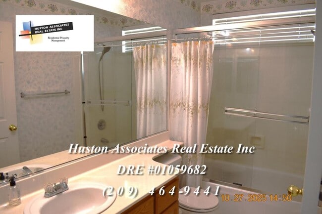 Building Photo - 2729 Tejon St