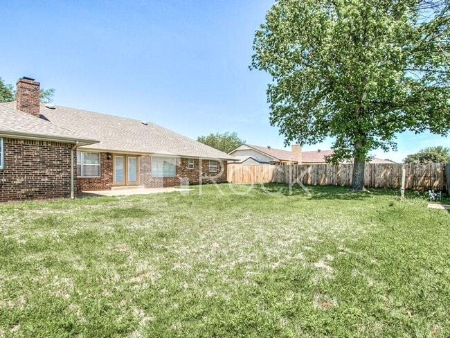 Building Photo - 12508 High Meadow Dr