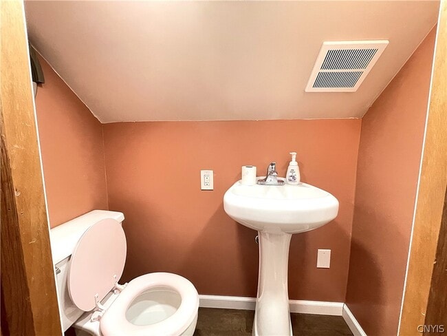 Building Photo - 121 Wadsworth Rd