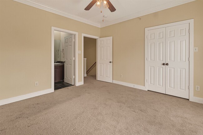 Building Photo - 1342 Rutland St