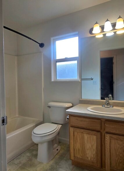 Building Photo - 1335 Monument Ct