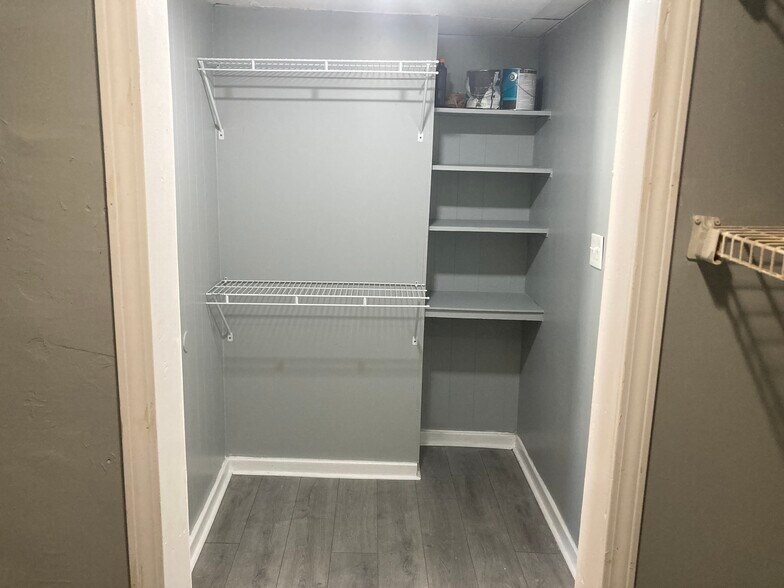 Building Photo - 8 N Indiana Ave