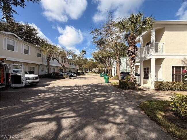 Building Photo - 3255 Tamara Dr