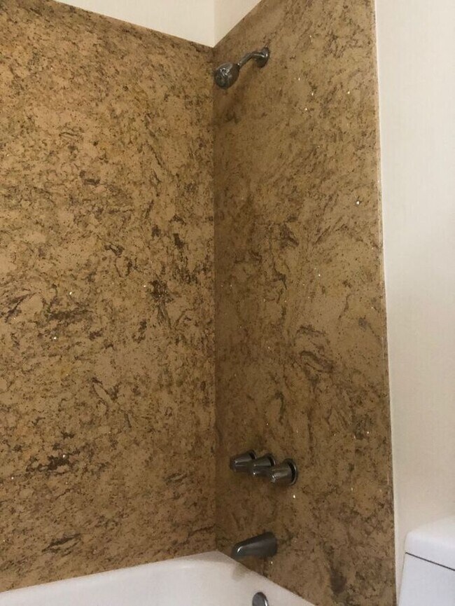 Building Photo - 2315 Parker St