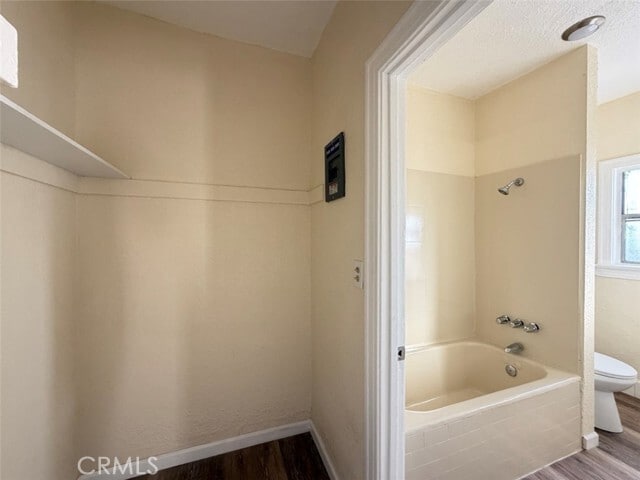 Building Photo - 932 W 74th St