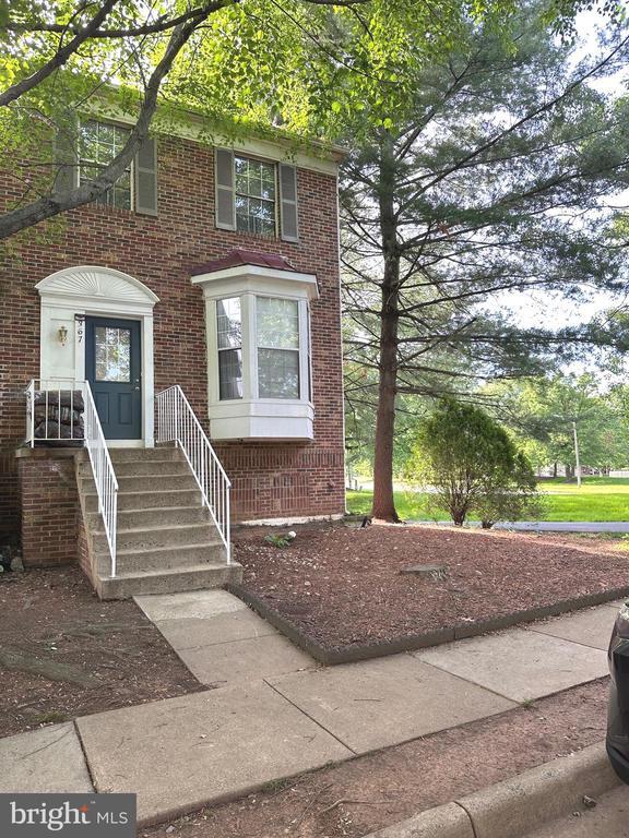 Primary Photo - 367 Bridle Crest Square NE