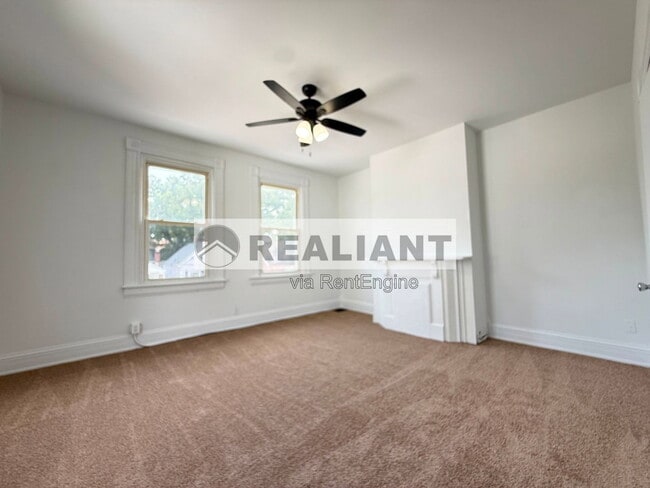 Building Photo - 124 W 31st St