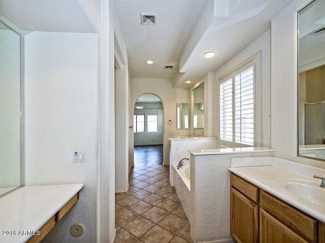 Building Photo - 2732 W Florimond Rd