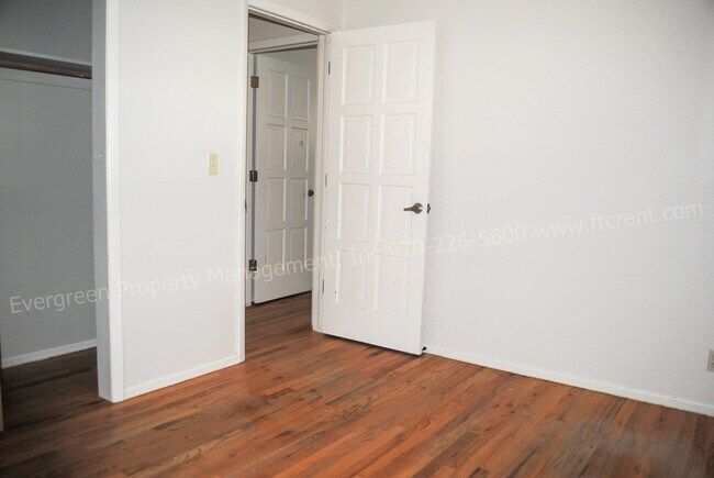 Building Photo - 1228 Southridge Dr