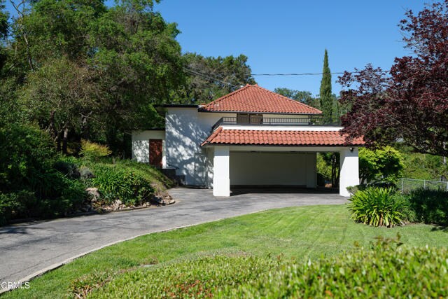 Building Photo - 832 Highland Dr