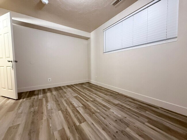 Building Photo - 236 Quail Ridge Dr