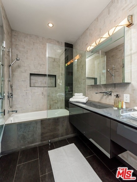 Building Photo - 9663 Santa Monica Blvd