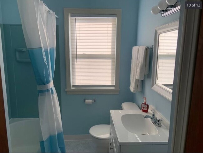 Building Photo - Beautiful home!