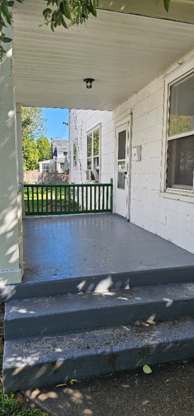 Building Photo - 1206 Lorraine Ave