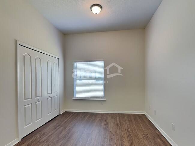 Building Photo - 3584 Shrewsbury Dr