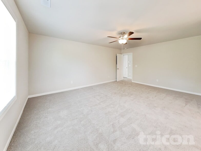 Building Photo - 205 Tractor Pl