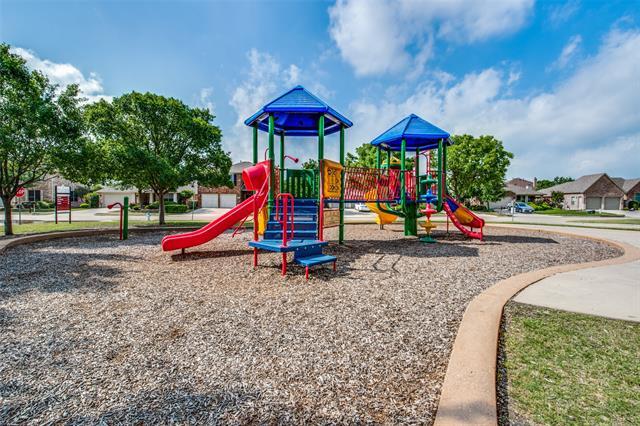 Building Photo - 1016 Lake Sierra Wy