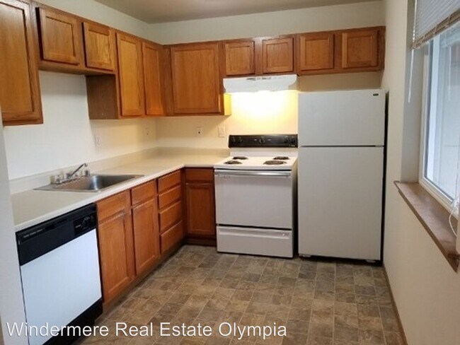 Building Photo - 316 Choker St SE