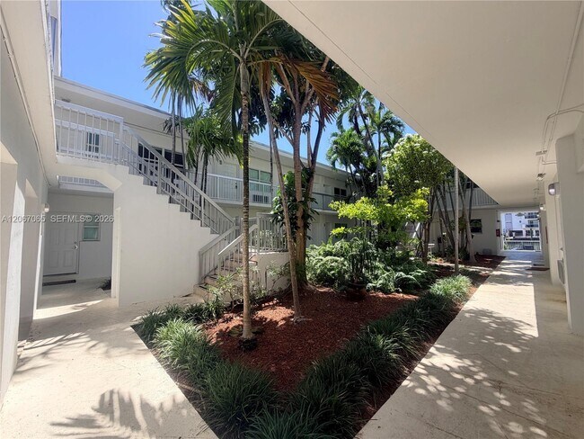 Building Photo - 8080 Tatum Waterway Dr