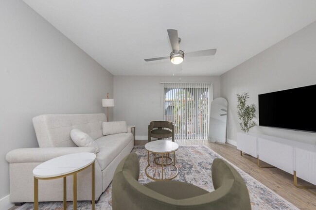 Building Photo - 4307 W Kennedy Blvd