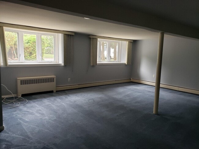 Building Photo - 357 Leona Ave