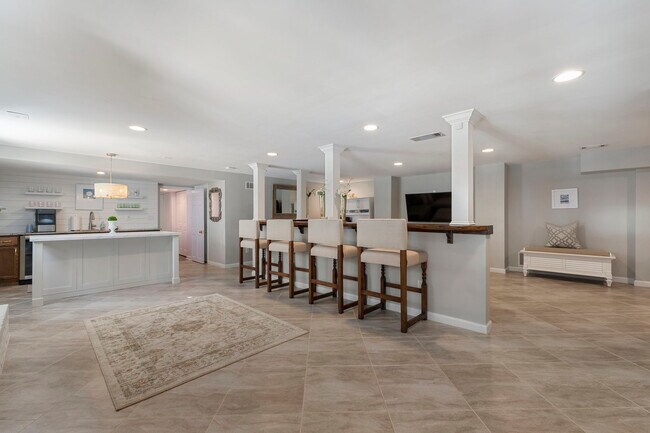 Building Photo - 4470 Chatworth Ct NE