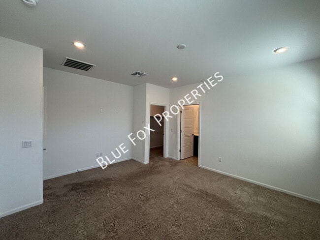 Building Photo - 7095 W Jadewood Ln
