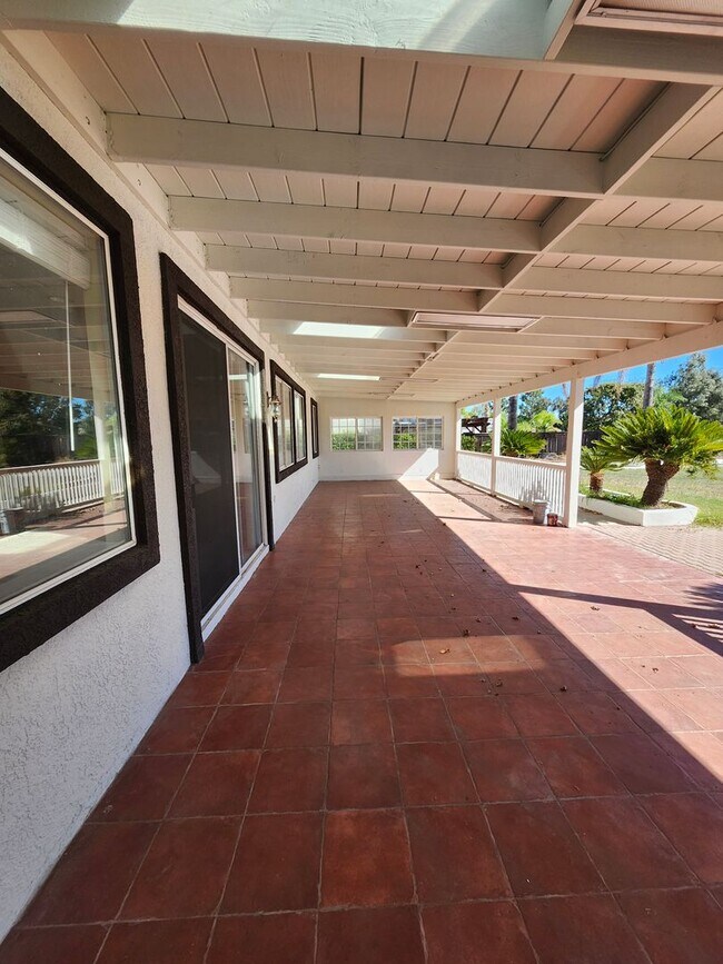 Building Photo - Beautiful two-story home located in the he...