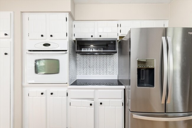 Building Photo - 7426 S Quince Ct