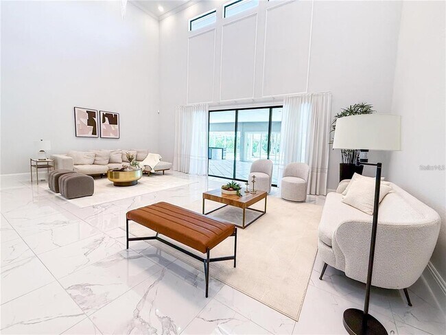 Building Photo - 13125 Casabella Dr