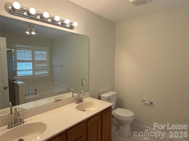 Building Photo - 3660 Lake Spring Ave NW