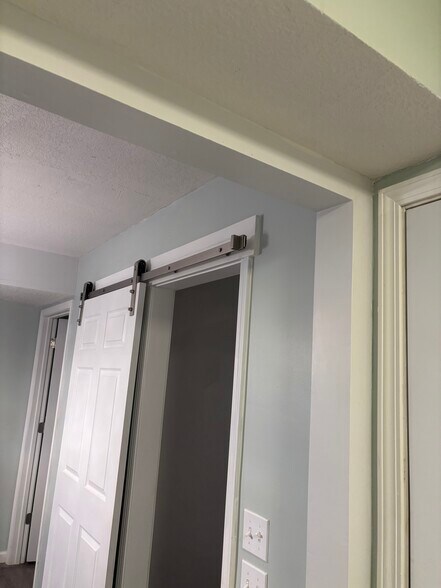 Craft room or office - 402 Granada Dr