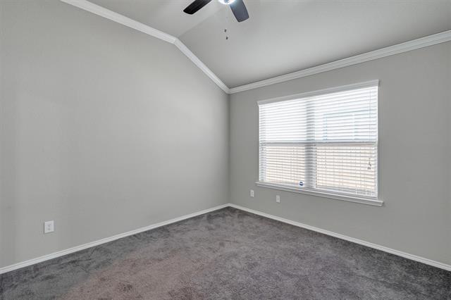 Building Photo - 4080 Serene Dr