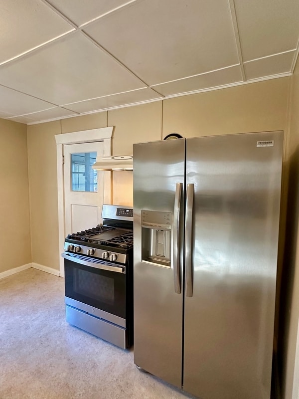 Building Photo - 117 E Empire St