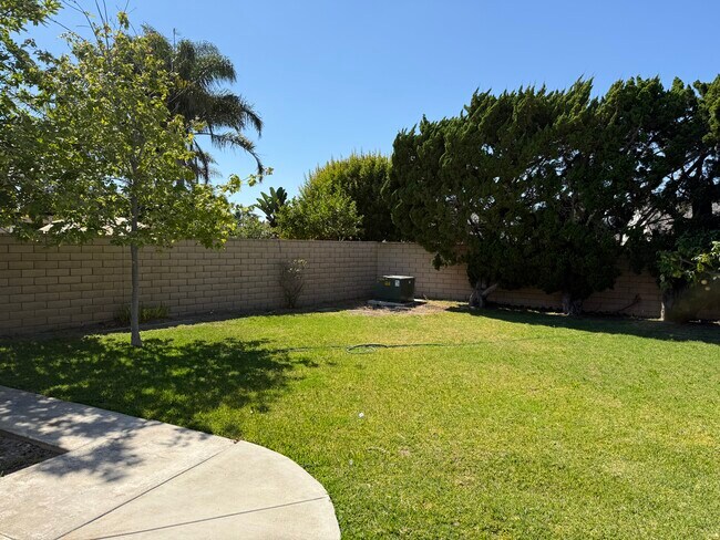 Building Photo - 17891 Quintana Ln