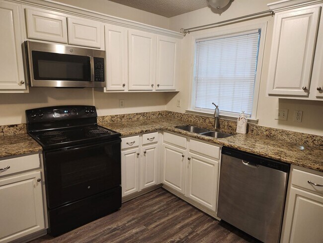 Building Photo - 4905 Black Oak Rd