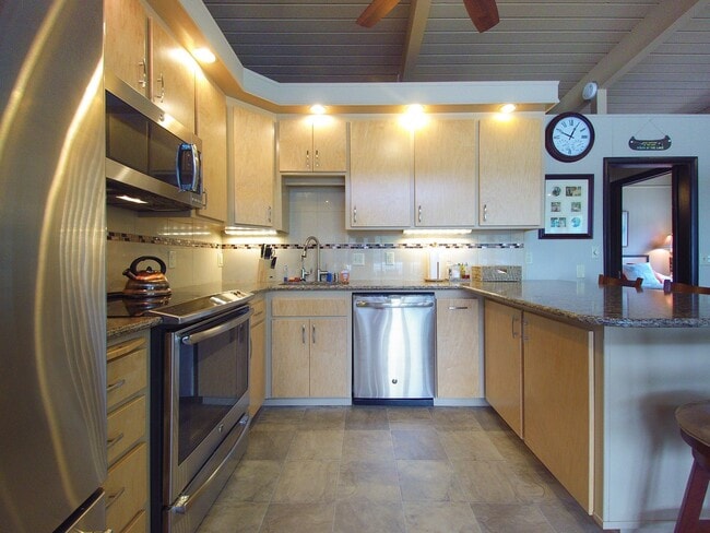 Building Photo - Lake Sutherland Home For Lease!