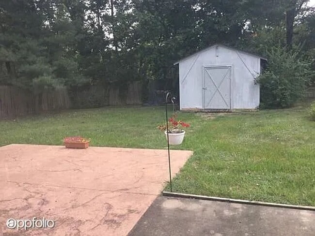 Building Photo - 2 bd, 2 ba house in old SW Columbia, fence...